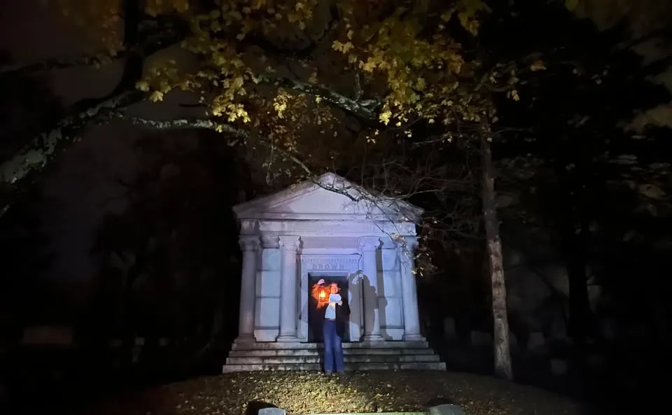 Lantern tour
